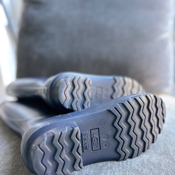 Navy Tall Ugg Shelby Rain Boot - Picture 4 of 4